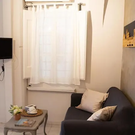 A Due Passi Dal Duomo Апартаменты